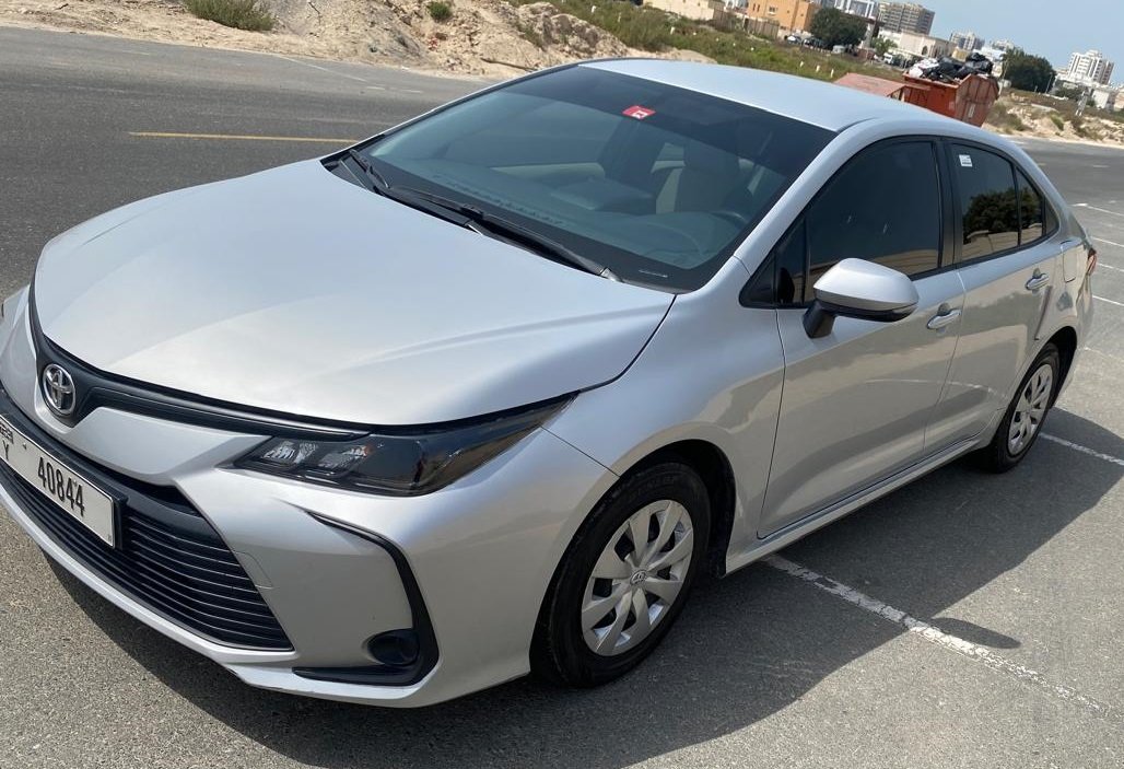 rent toyota corolla in dubai